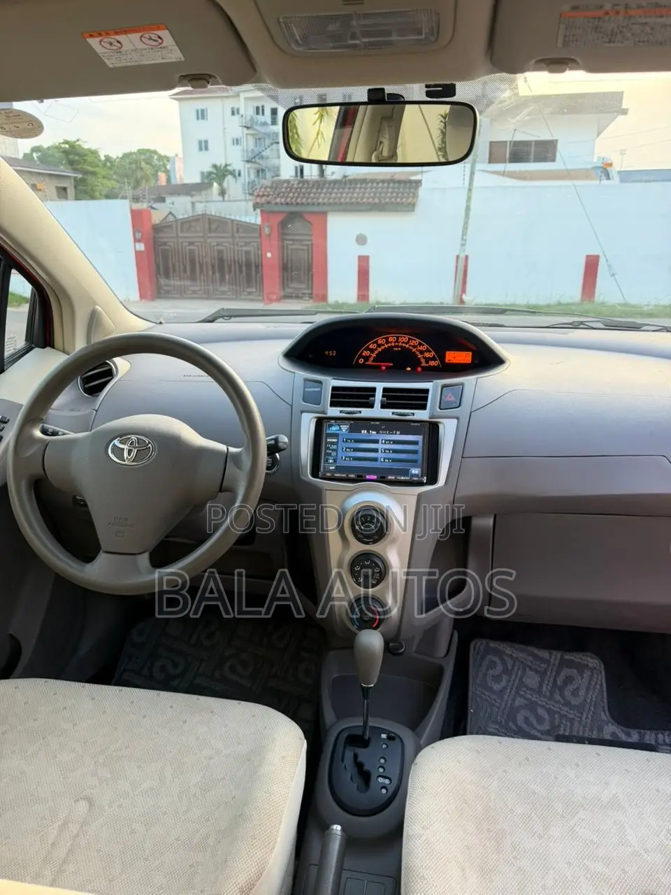 Toyota Vitz 2010 Red
