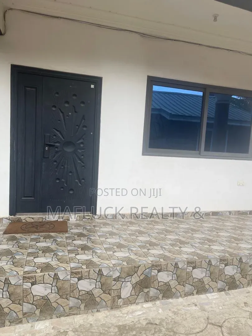 2bdrm Apartment in Lakeside Estate for rent