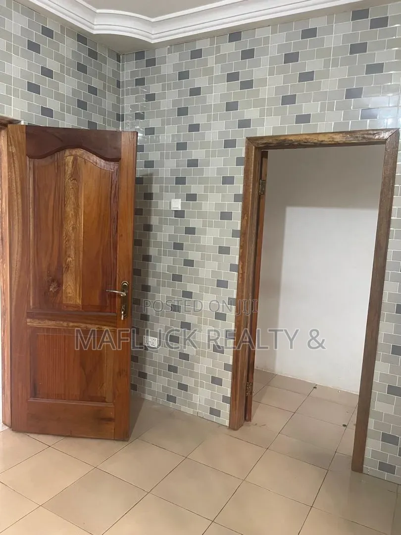 2bdrm Apartment in Lakeside Estate for rent