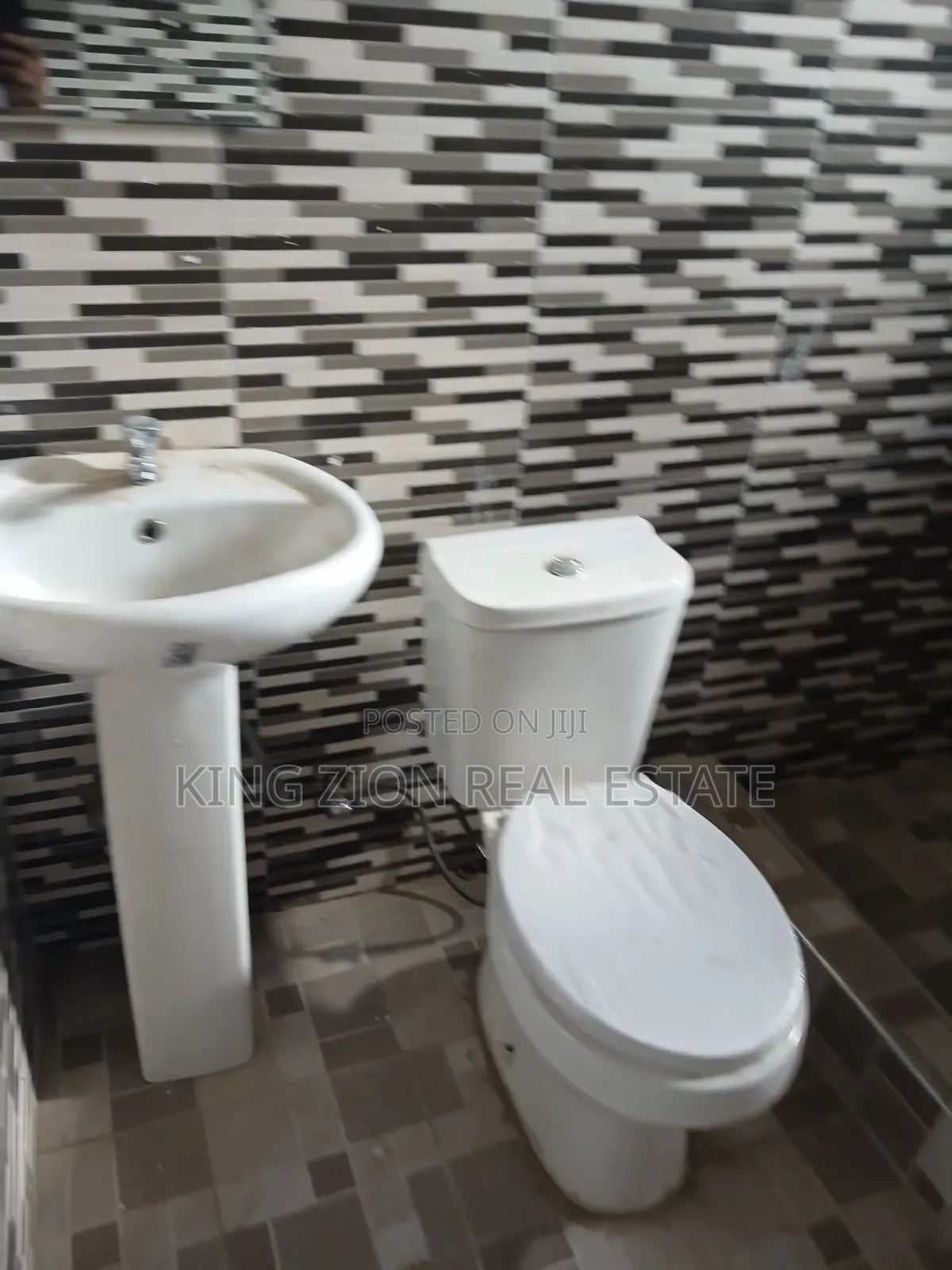 2bdrm Apartment in Kingzion Real, NIC for rent