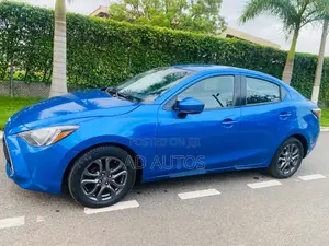 Toyota Yaris L Sedan 4dr 2019 Blue