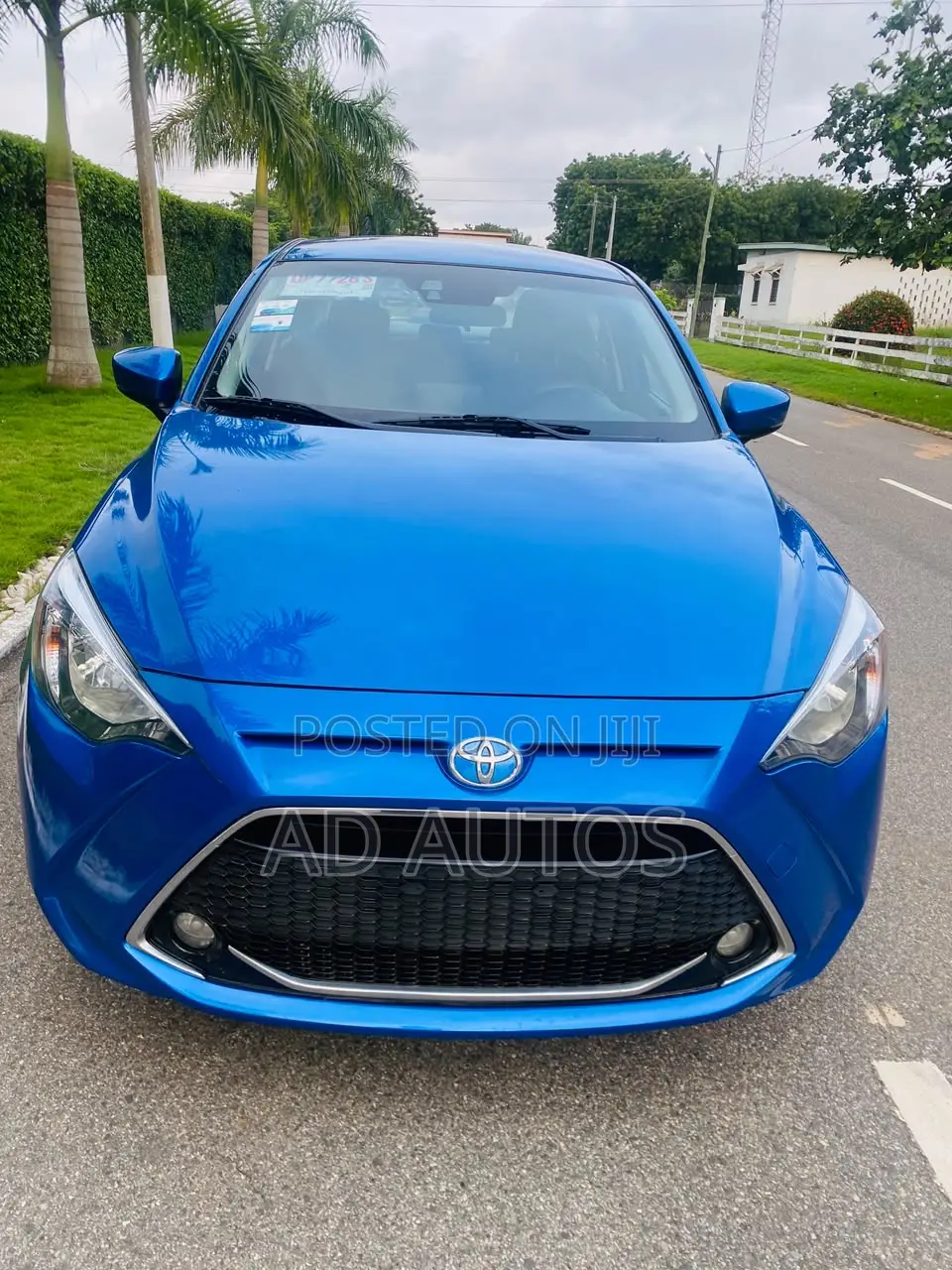 Toyota Yaris L Sedan 4dr 2019 Blue