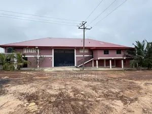 Warehouse for Sale at Sokoban Wood Village Area.