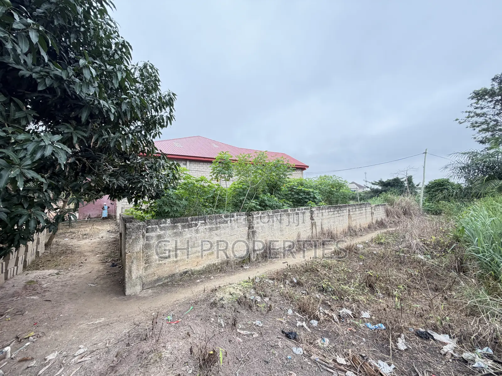 Warehouse for Sale at Sokoban Wood Village Area.
