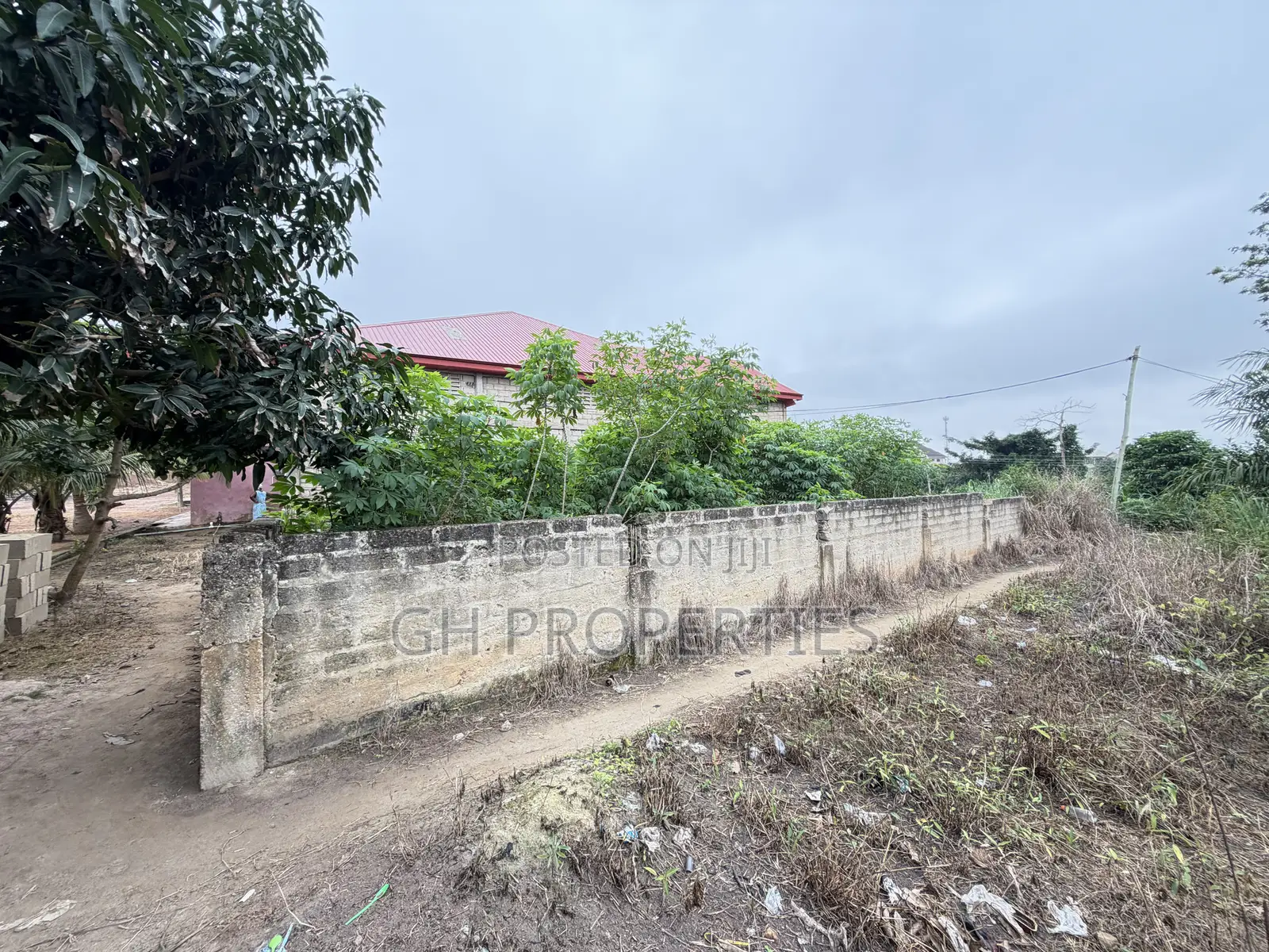 Warehouse for Sale at Sokoban Wood Village Area.
