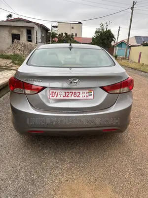 Hyundai Elantra GLS Sedan FWD (1.8L 4cyl 6A) 2013 Gray
