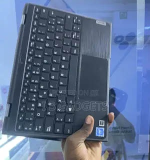 Laptop Lenovo 300e 8GB Intel Pentium SSD 128GB