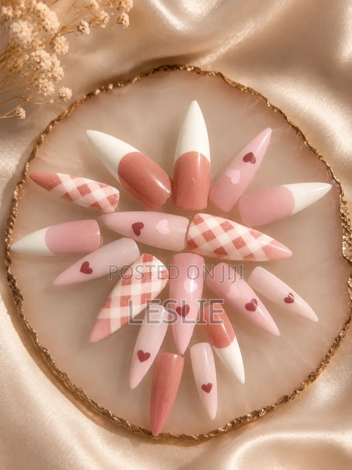 Pretty Press on Nails
