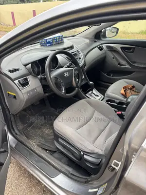 Hyundai Elantra GLS Sedan FWD (1.8L 4cyl 6A) 2013 Gray