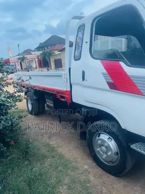 Hyundai Might 2
