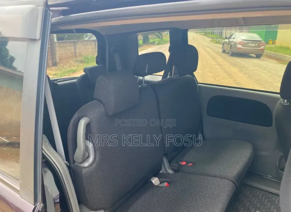 Toyota Sienta 2013 Brown