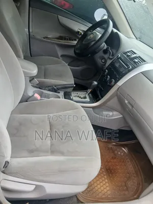 Toyota Corolla LE 4dr Sedan (1.8L 4cyl 4A) 2010 Gray