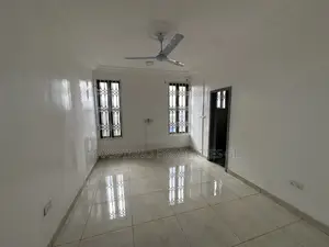 3bdrm Apartment in Maxspinno Properties, American House for rent