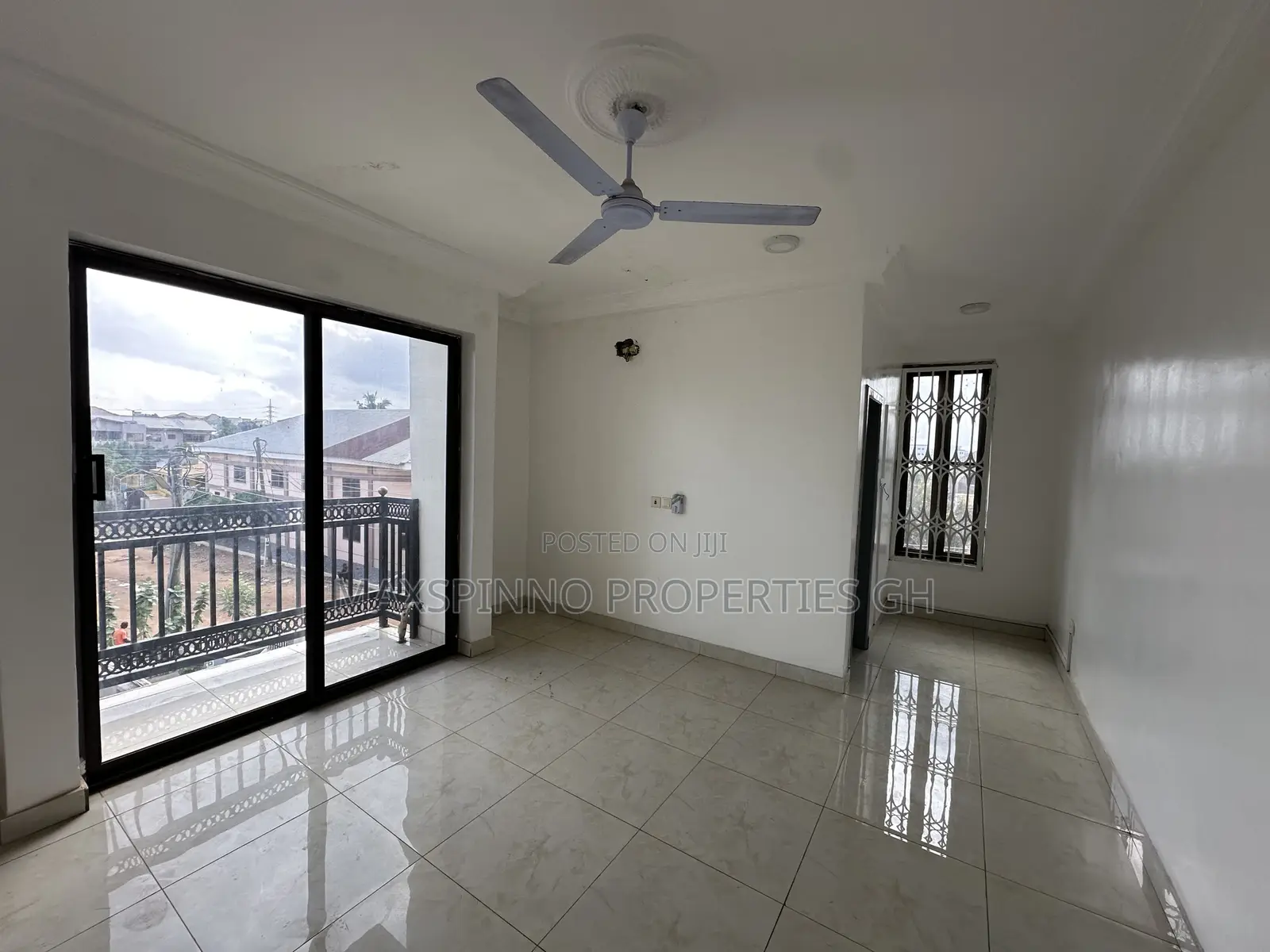 3bdrm Apartment in Maxspinno Properties, American House for rent