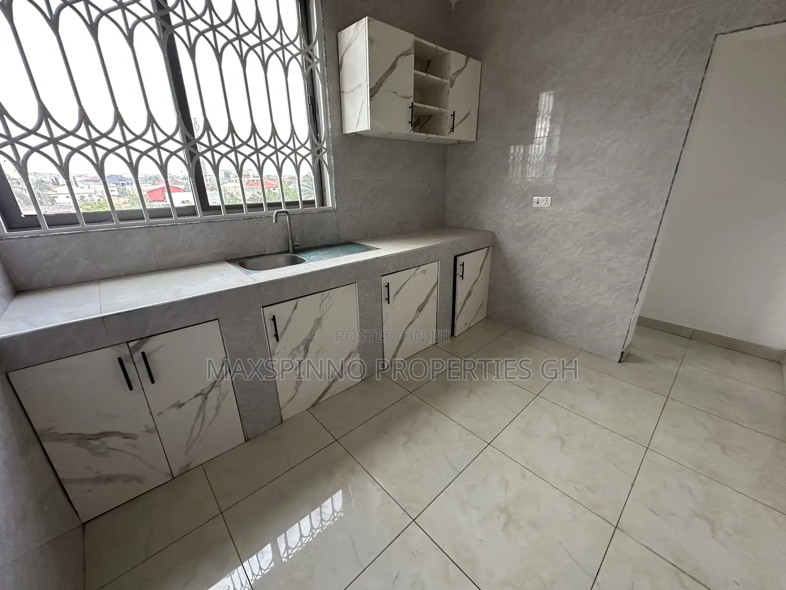 3bdrm Apartment in Maxspinno Properties, American House for rent