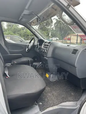 Toyota HiAce 2008 Silver