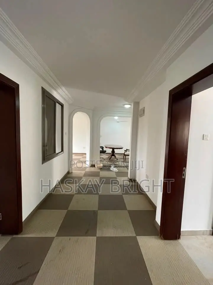 3bdrm Apartment in North Legon for rent