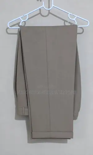 Luxury Taupe Double‐Breasted Men’s Suit