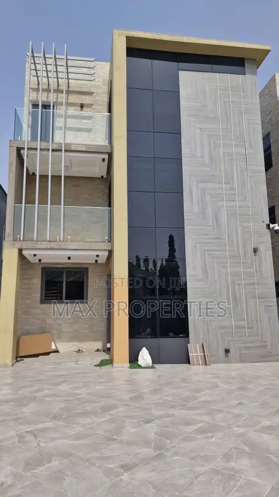 4bdrm House in East Legon for sale