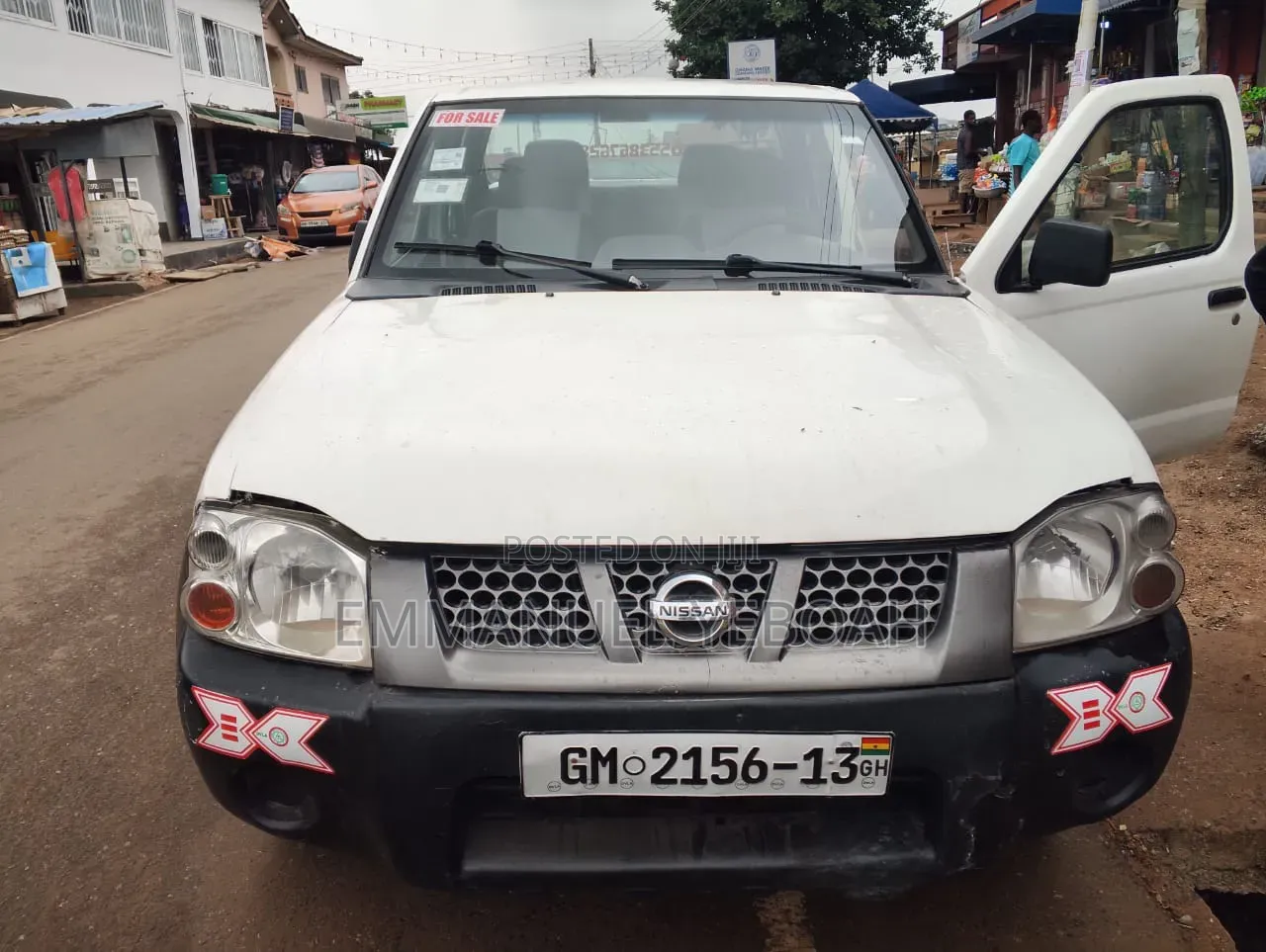 Nissan Hardbody 2012 White