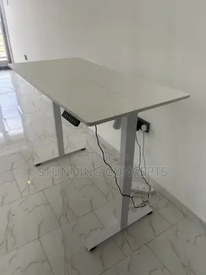 1.2m Electric Adjustable Table