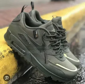 Nike Air Max 90 Sneakers – Sizes 38–45 | GH₵350