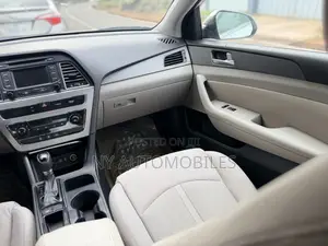 Hyundai Sonata ECO Sedan FWD (1.6L 4cyl 7A) 2016 Gray