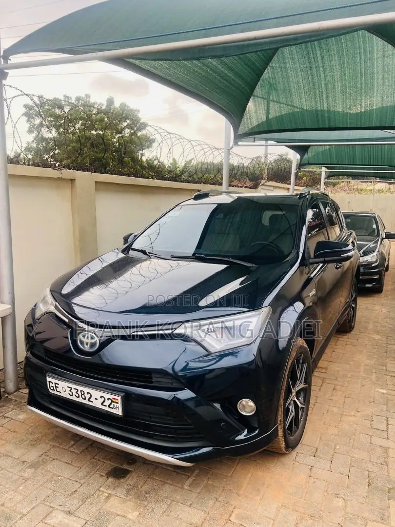 Toyota RAV4 XLE AWD (2.5L 4cyl 6A) 2017