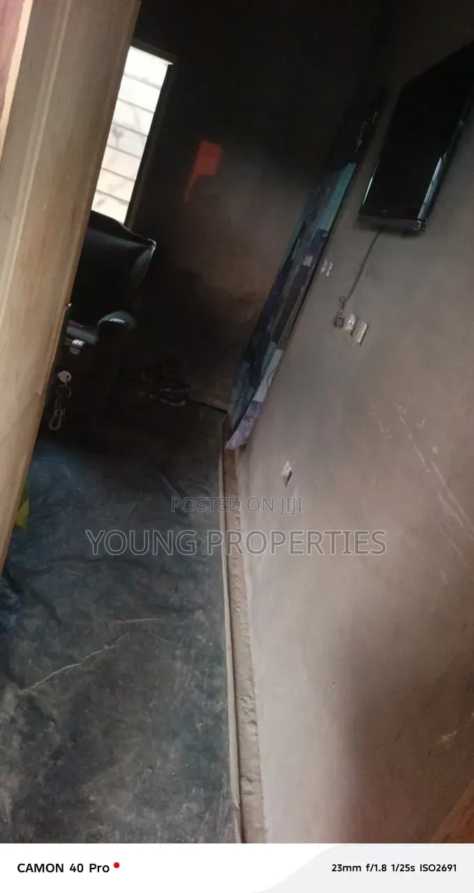 1bdrm House in Nurses Quarters Road, Adam Nana for sale