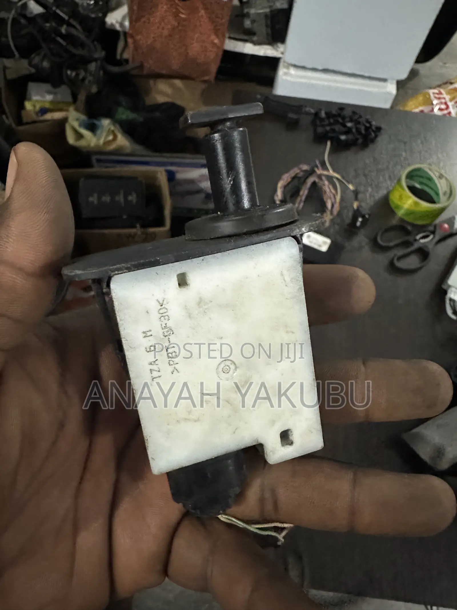 2022-25 Honda Civic Fuel Cap Switch