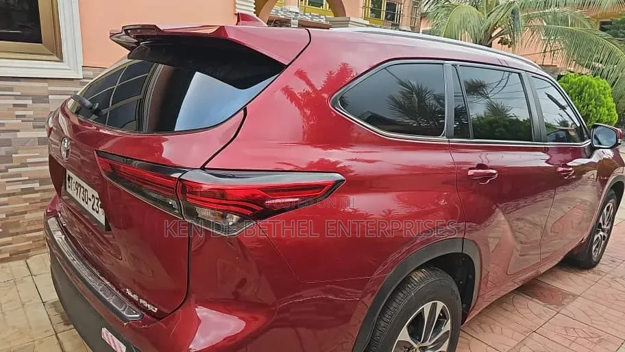 Toyota Highlander 2023 Red