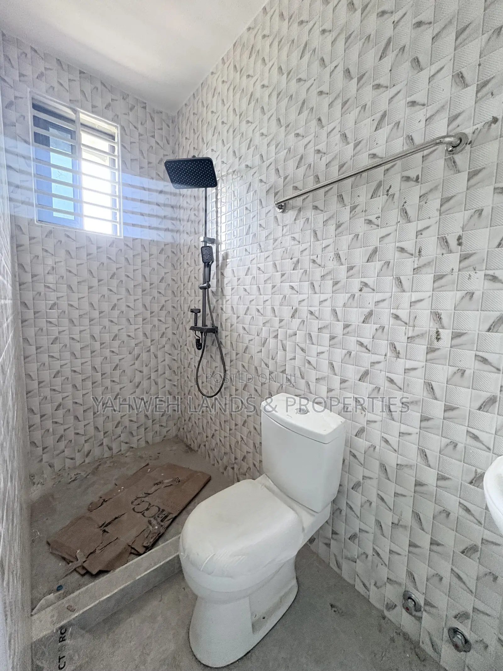 3bdrm Apartment in Addogonor, Spintex for rent