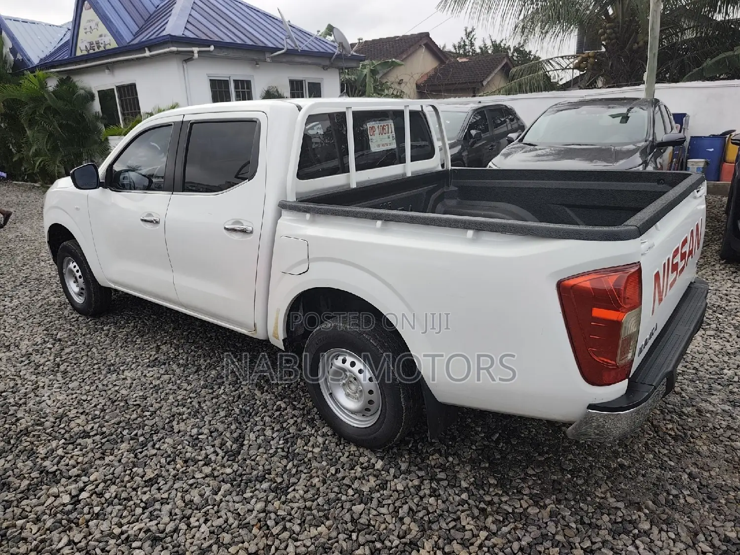 Nissan Navara 2017 White