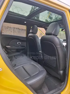 Kia Soul + 4dr Wagon (2.0L 4cyl 6A) 2015 Yellow