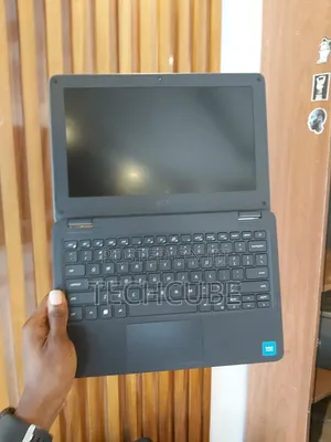 Laptop Dell Latitude 3120 4GB Intel Celeron SSD 60GB