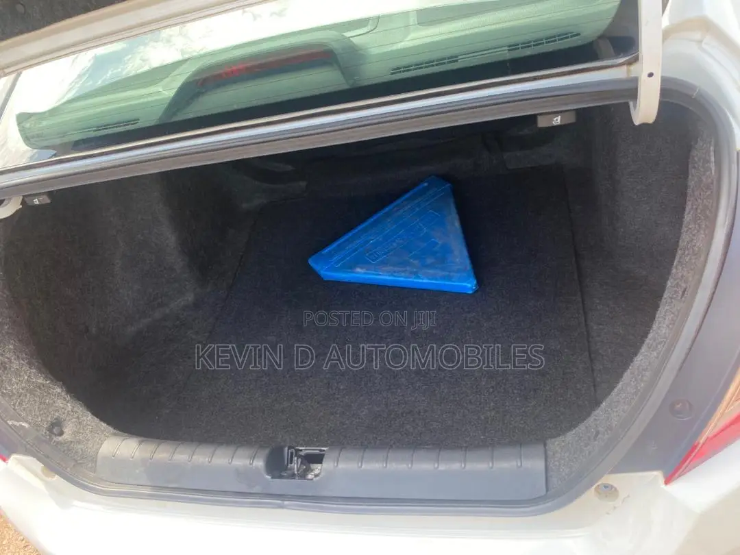 Honda Civic Touring 4dr Sedan (1.5L 4cyl) 2016 White