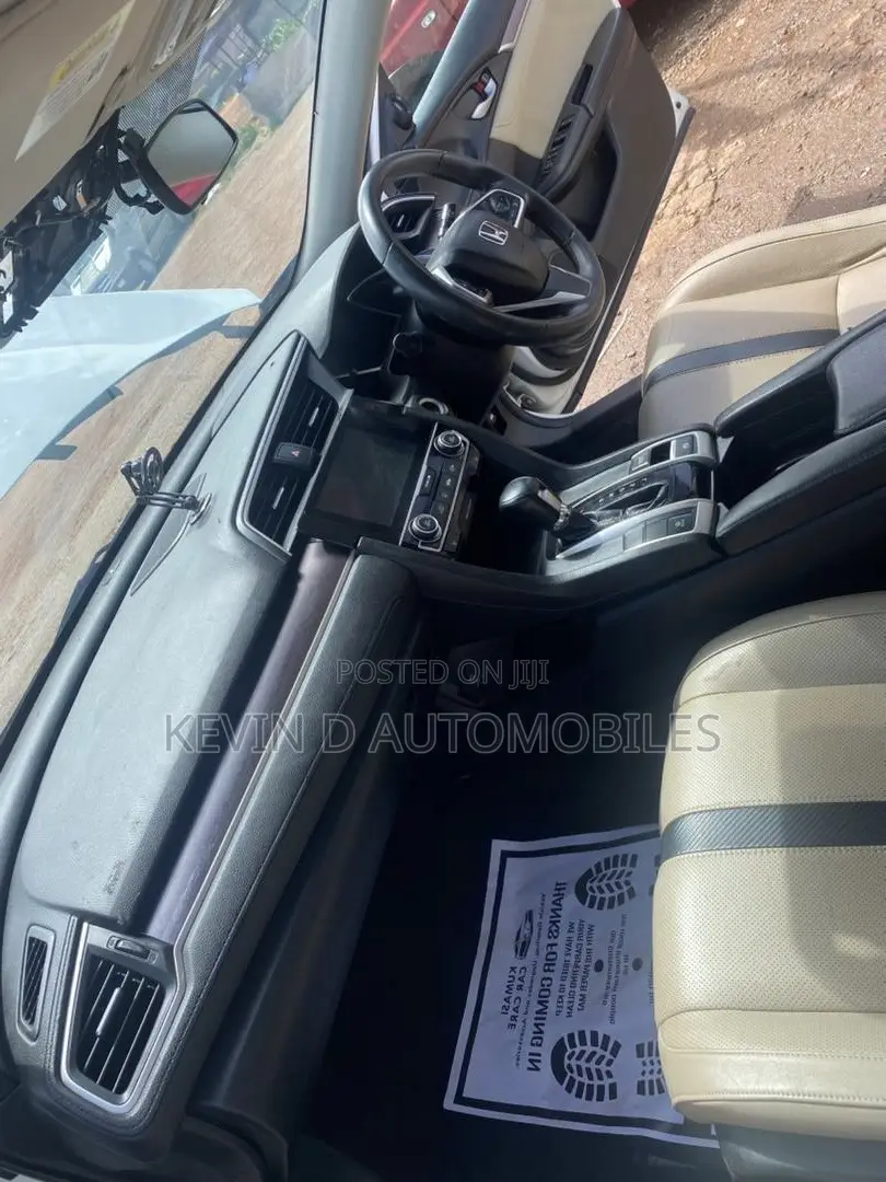 Honda Civic Touring 4dr Sedan (1.5L 4cyl) 2016 White