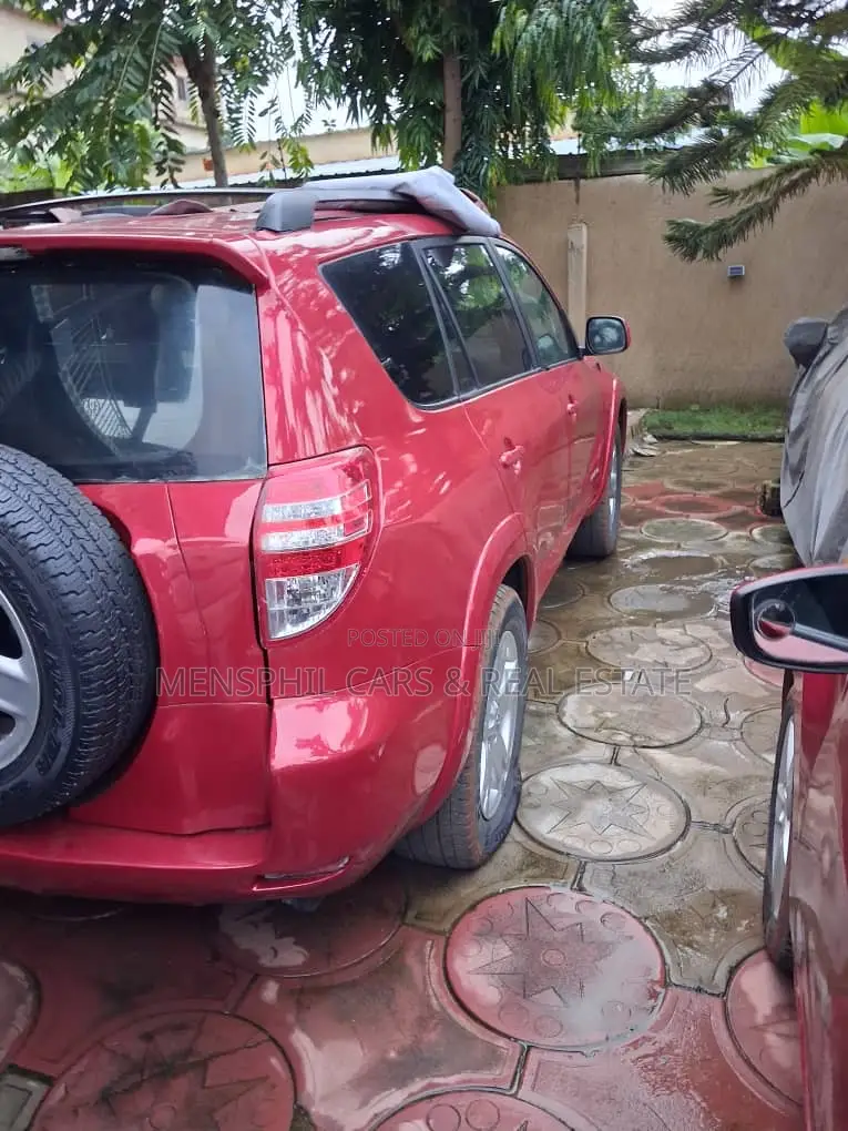Toyota RAV4 2012 Red