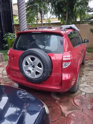 Toyota RAV4 2012 Red