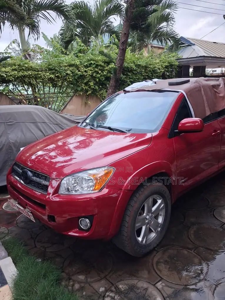 Toyota RAV4 2012 Red