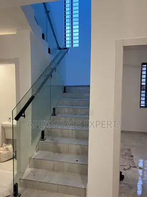 Frameless Staircase Balustrade.