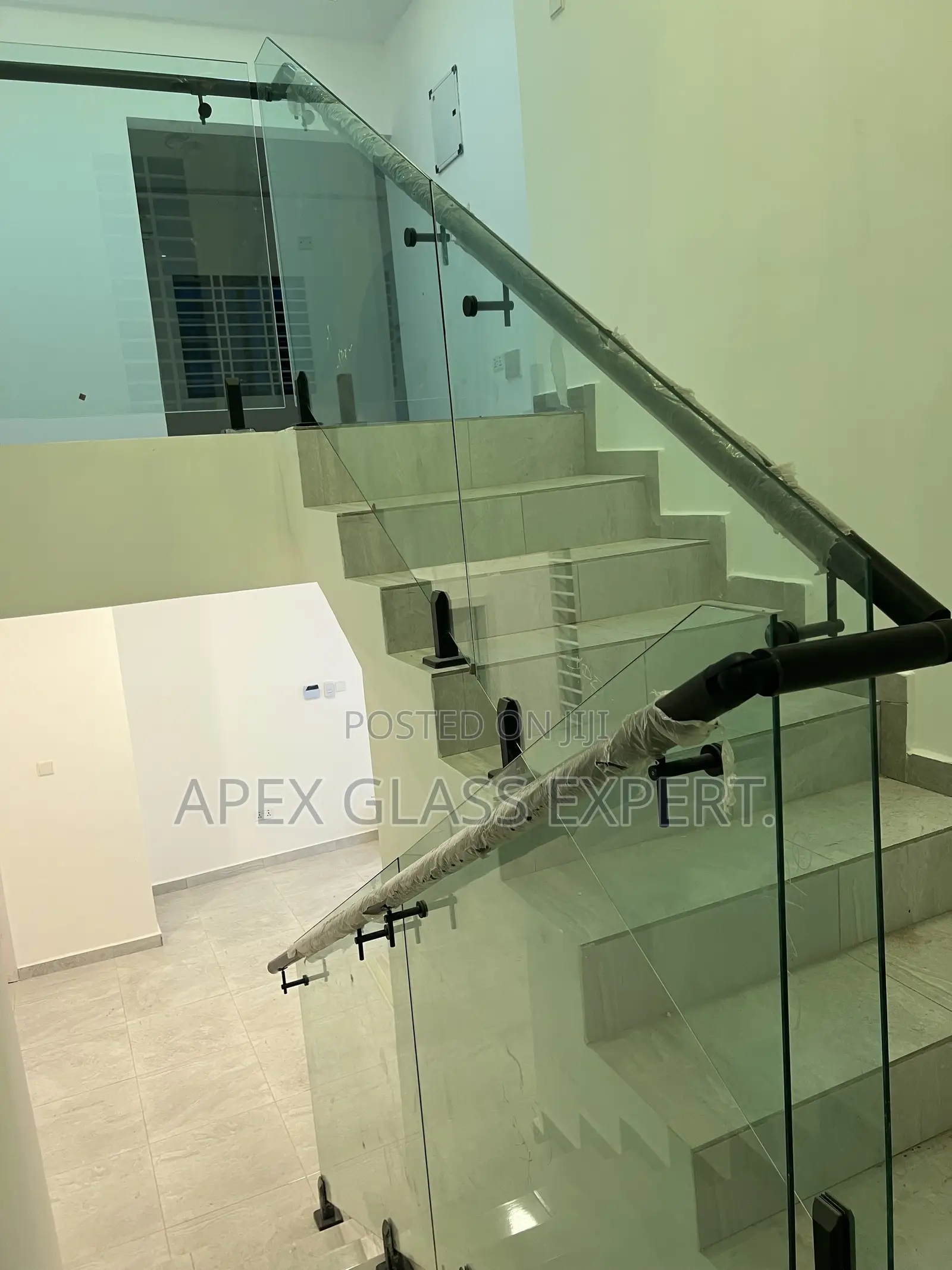 Frameless Staircase Balustrade.