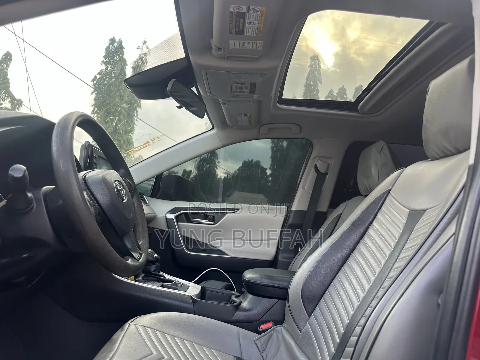 Toyota RAV4 XLE AWD 2023 Red