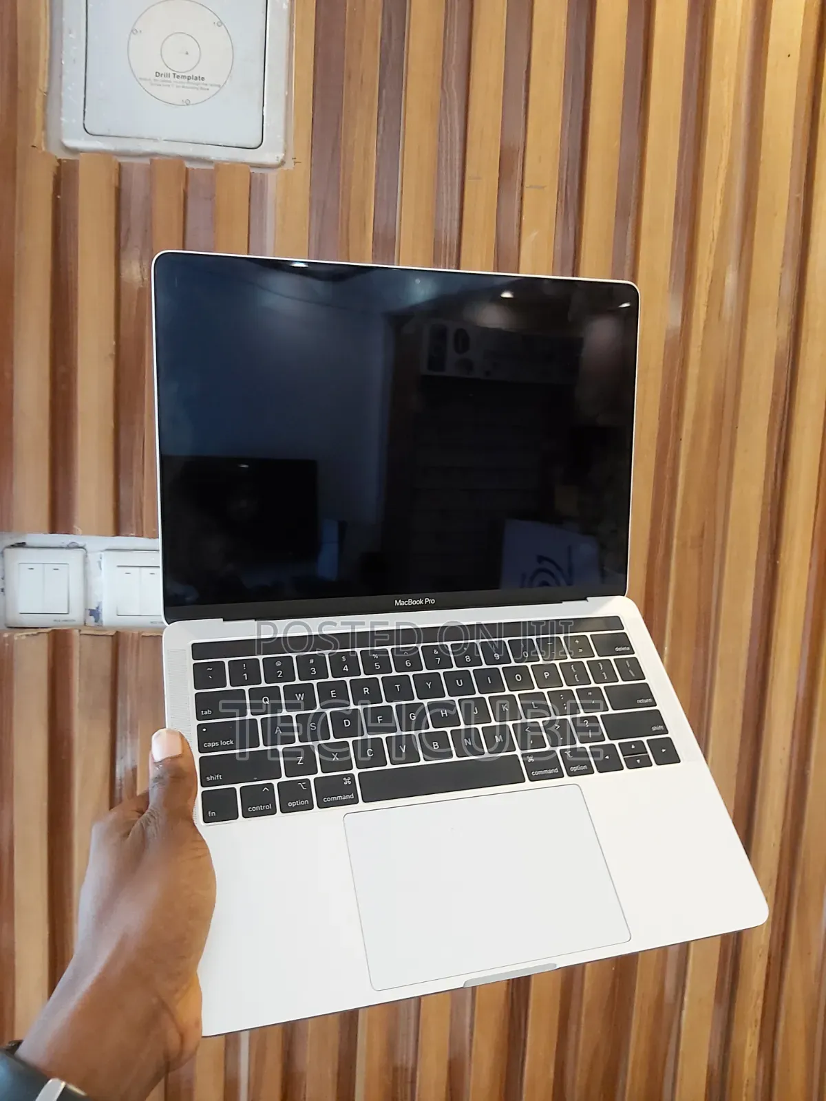 Laptop Apple MacBook Pro 2019 8GB Intel Core i5 SSD 256GB