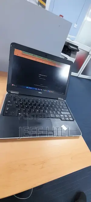 Laptop Dell Latitude E7240 8GB Intel SSD 128GB