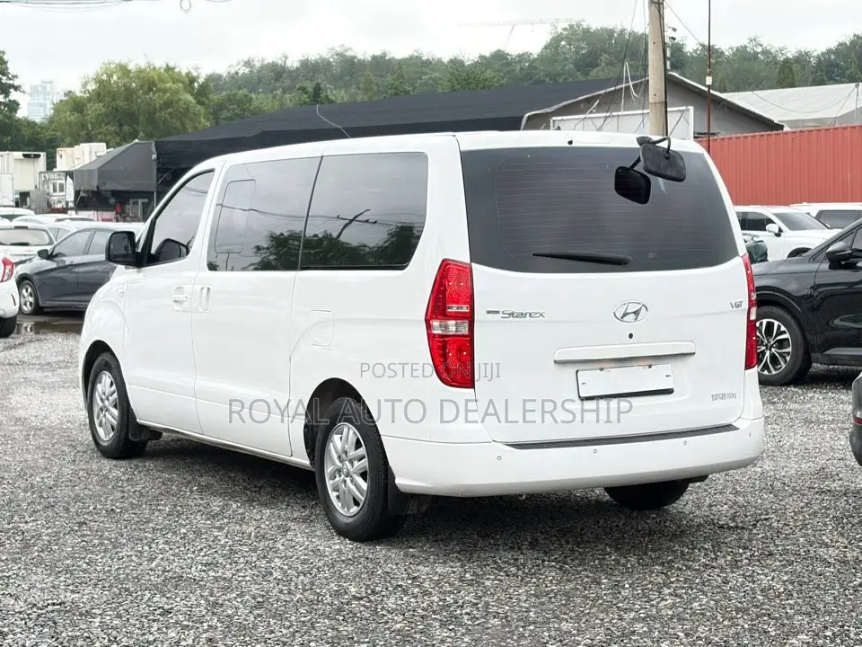 Hyundai Starex 2017 White