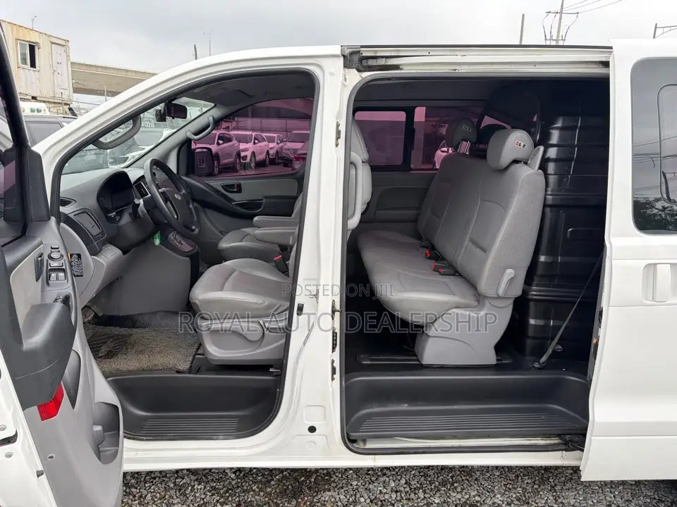 Hyundai Starex 2017 White