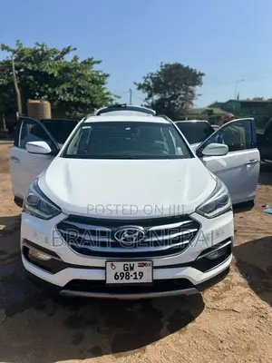 Hyundai Santa Fe 2014 White