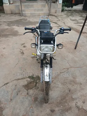 New Royal RY125 2026 Black