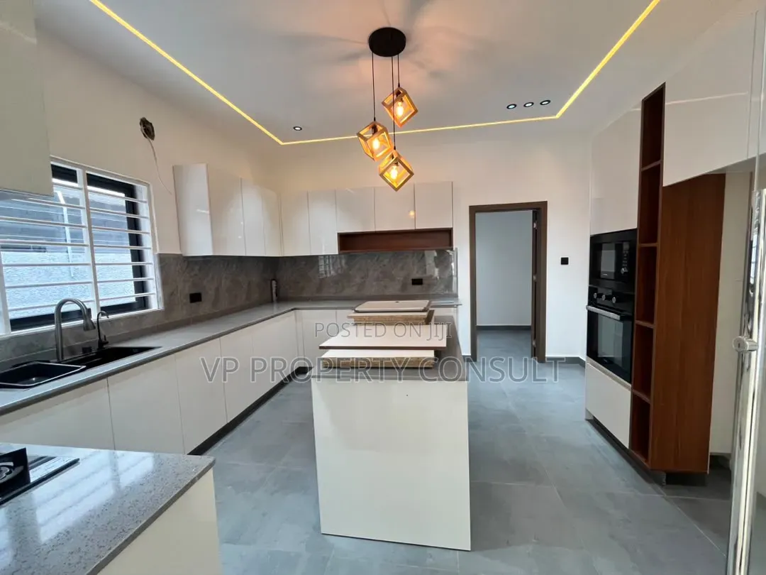 3bdrm House in Oyarifa Mall Area for sale